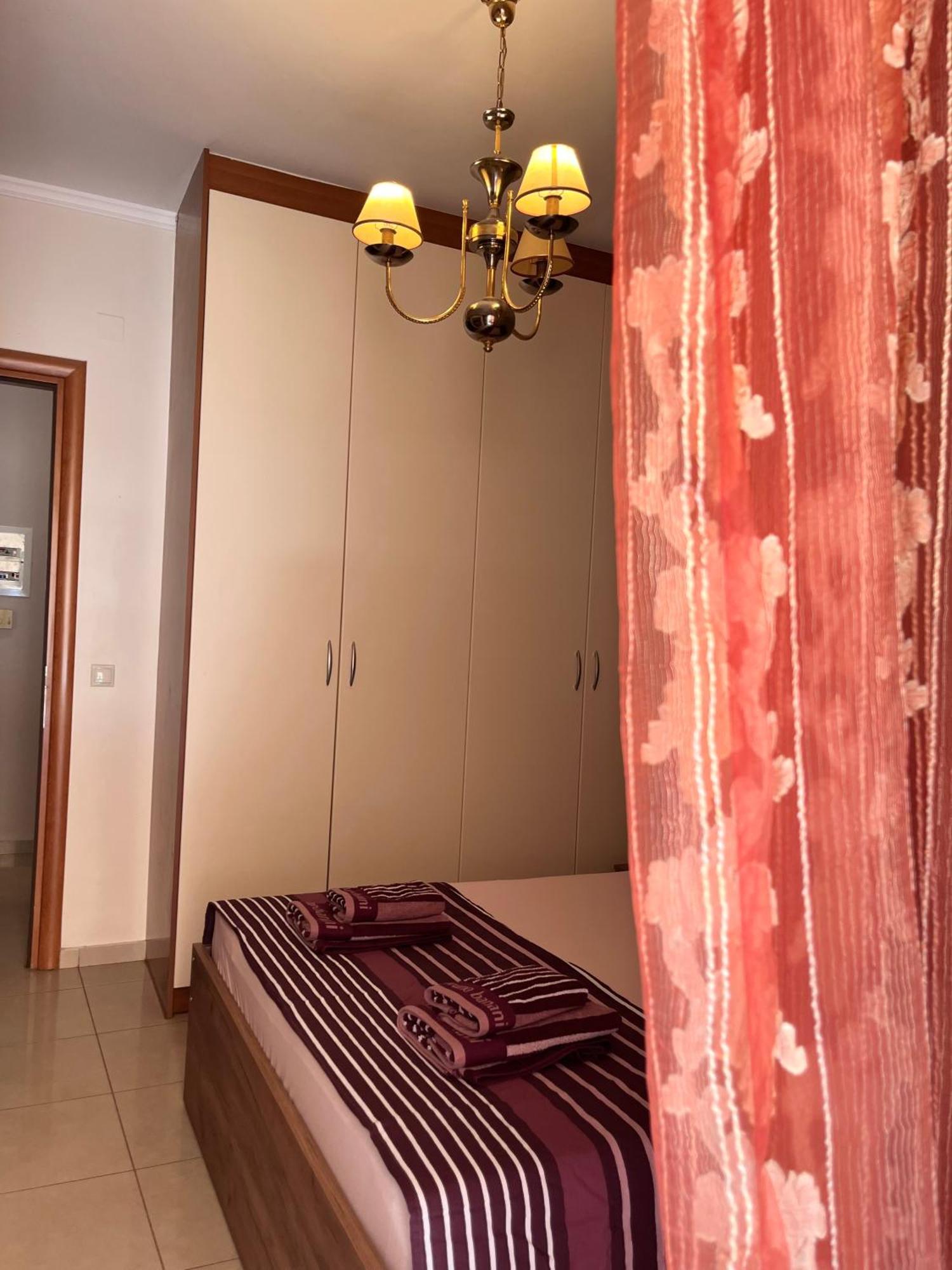 Artistic Retreat Apartment *