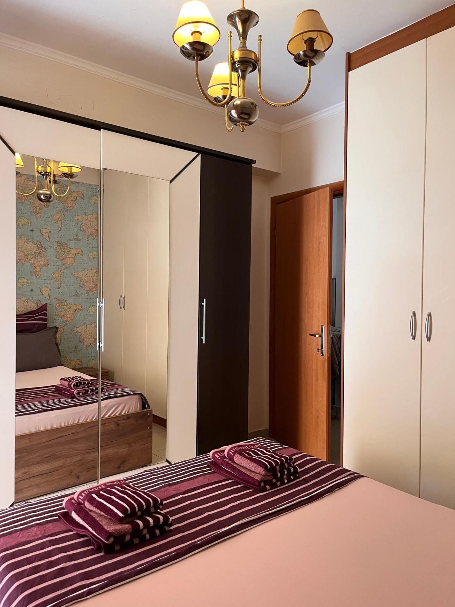 Artistic Retreat Apartment